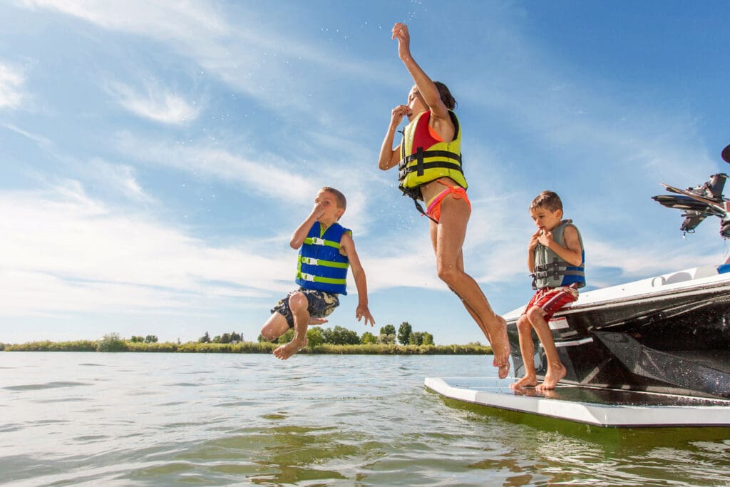 June20BlogHeader-BoatKids